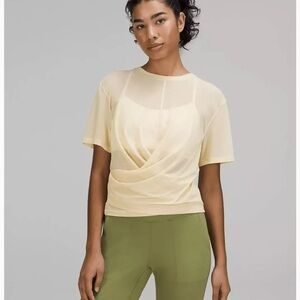 Lululemon mesh yoga tee